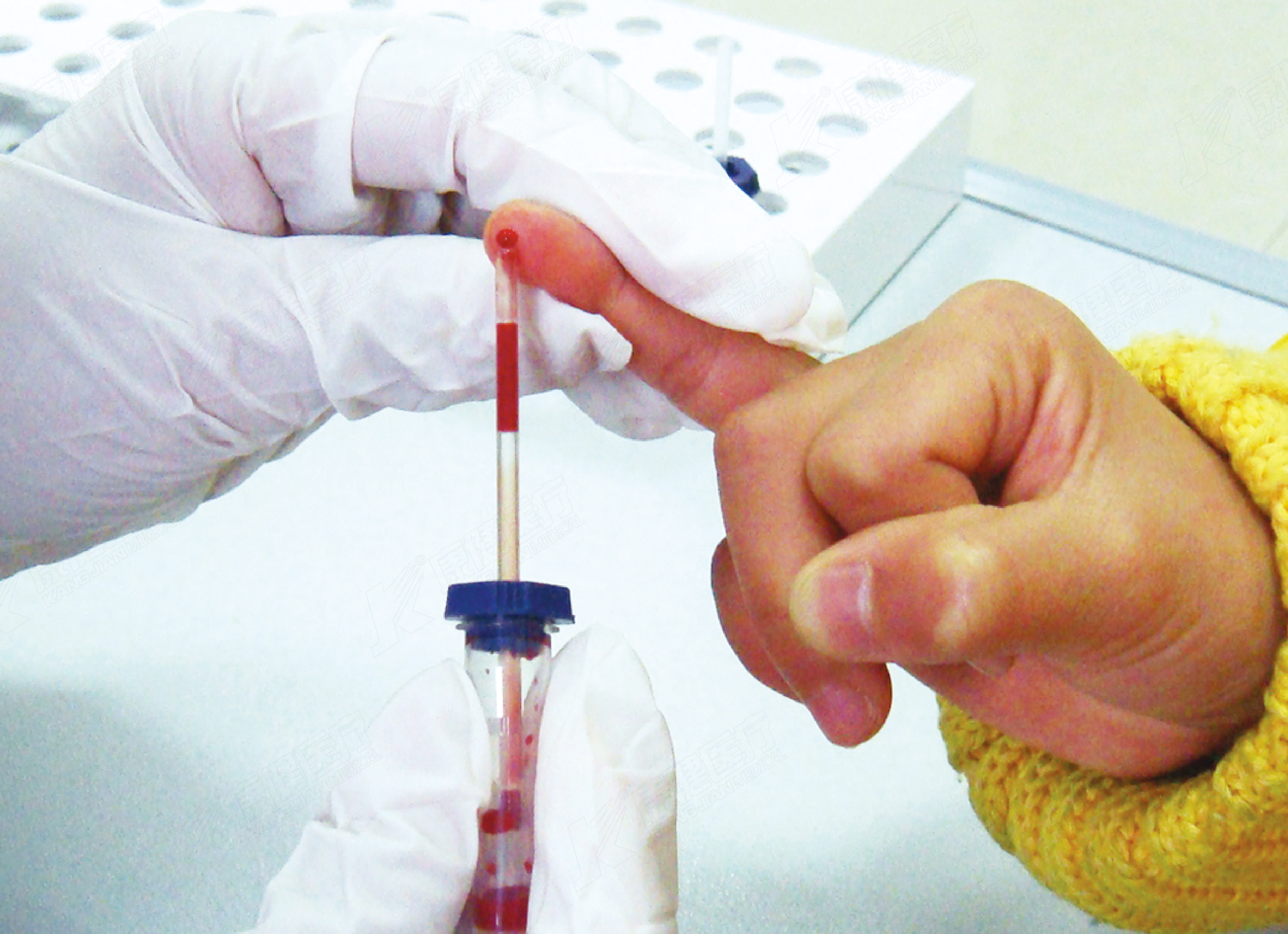 Embudo para microtubo de extracci&oacute;n de sangre